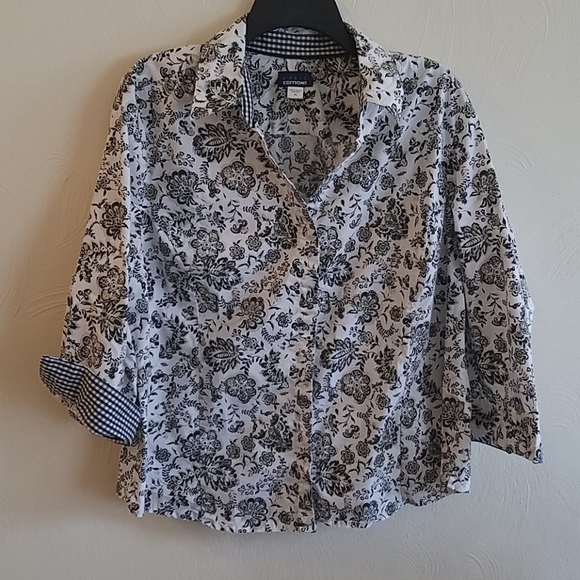 NWOT Black and white with beige button-down blouse - Picture 1 of 9